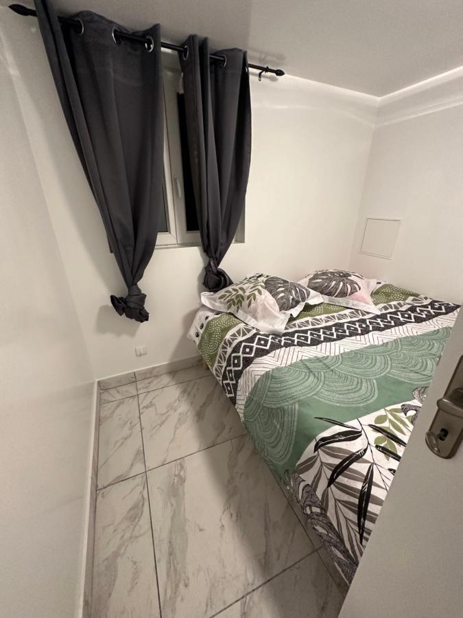 Appartement Mignon ลิวรี-การ์กอง ภายนอก รูปภาพ